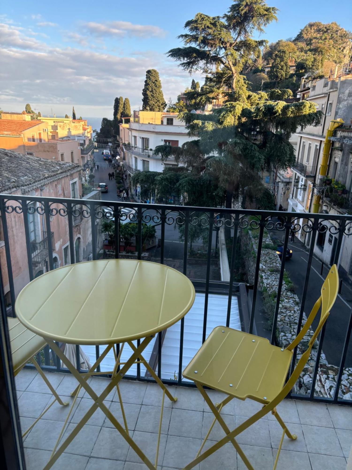 C'Est La Vie Taormina Appartement Buitenkant foto