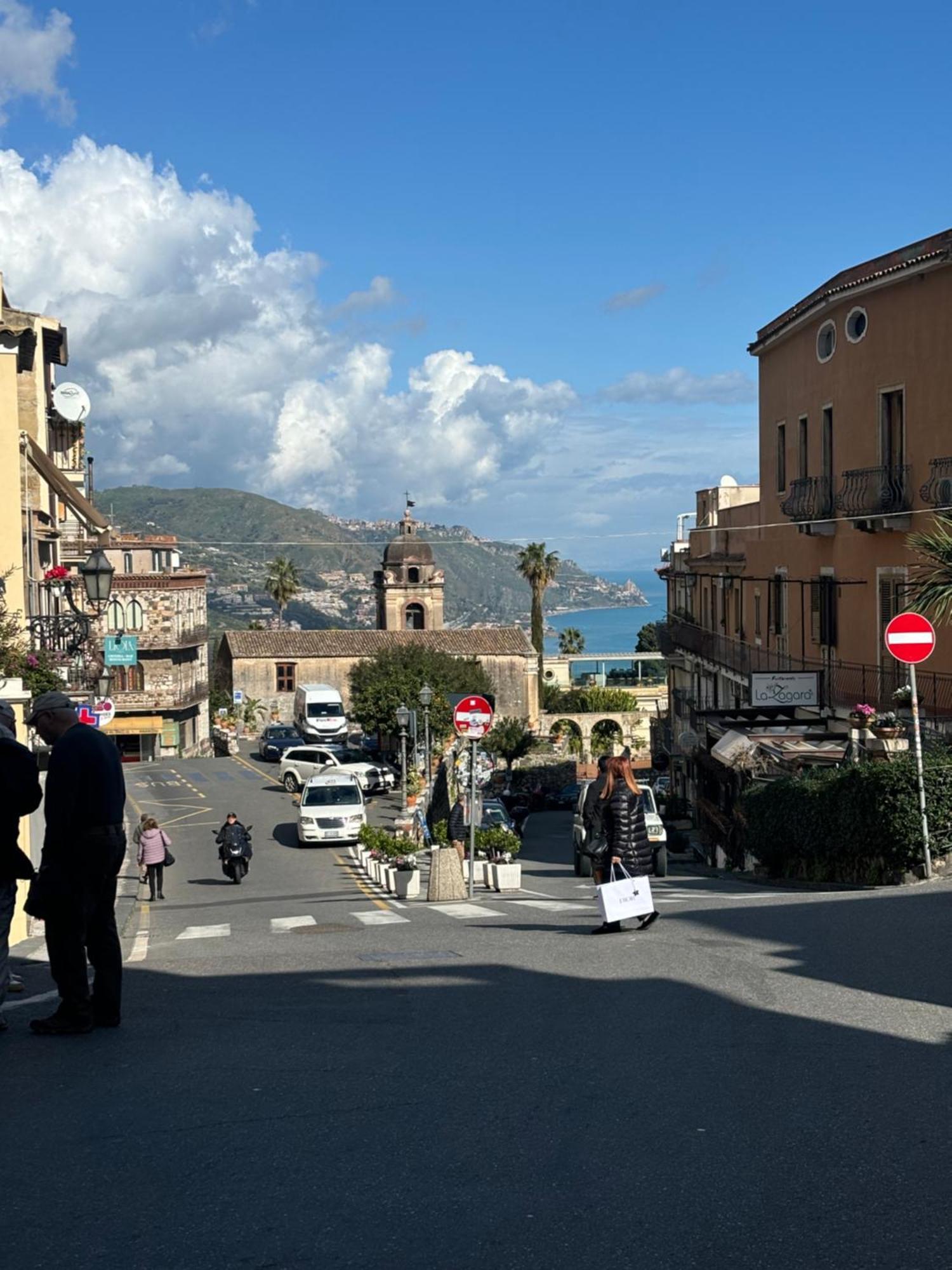 C'Est La Vie Taormina Appartement Buitenkant foto